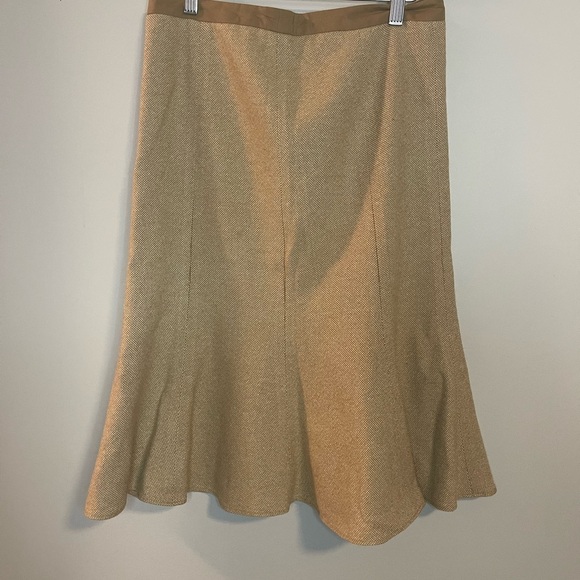 Banana Republic Retro Camel Wool skirt fit and flare women’s size 6 - Picture 1 of 7